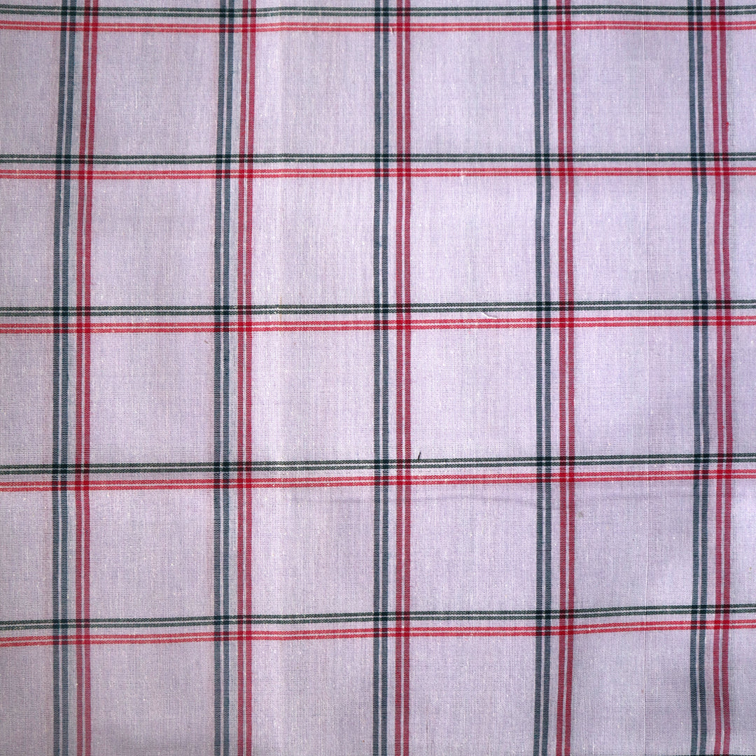 Big red/black checkered white Lungi